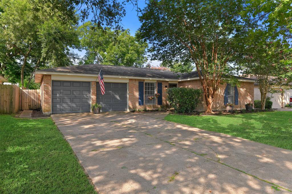Welcome to 16819 David Glen Drive in Friendswood's established Forest Bend community! This stylishly updated & beautifully kept single story home boasts a shaded lot and recent upgrades that include new PEX piping, a new electrical panel, & a recently replaced HVAC!