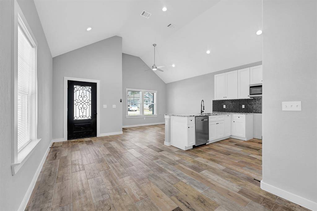 Entry way