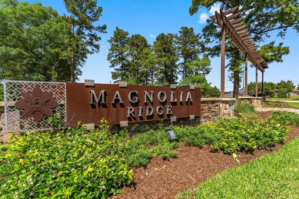Look for the Magnolia Ridge sign.