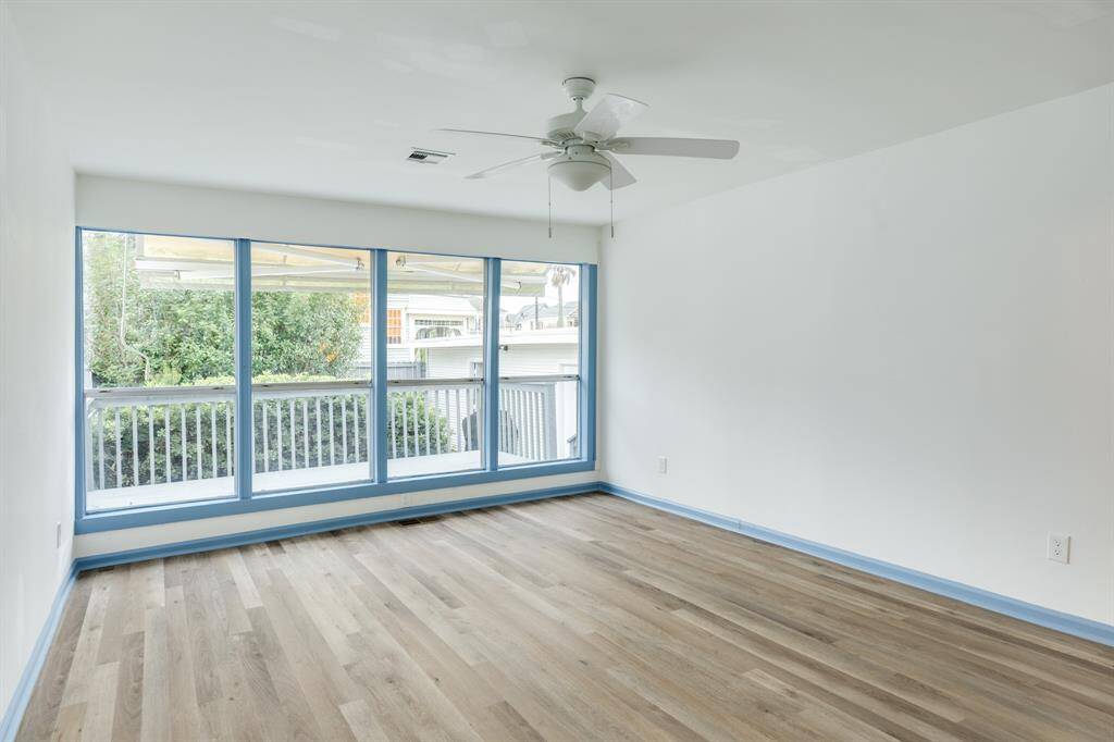 bedroom in downstairs unit 1