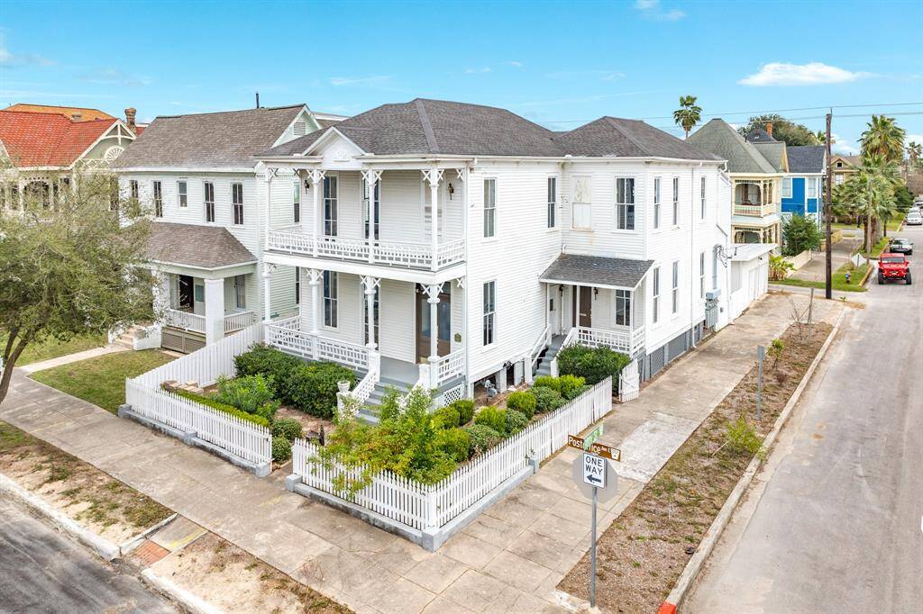 The property is a fully renovated four-unit home.