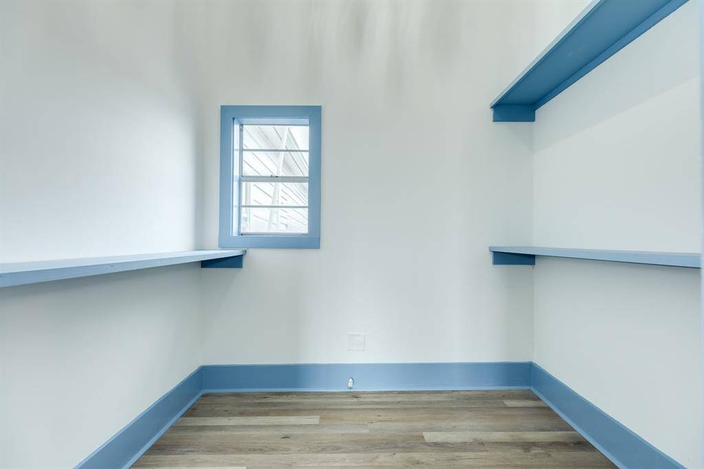 closet in unit 4