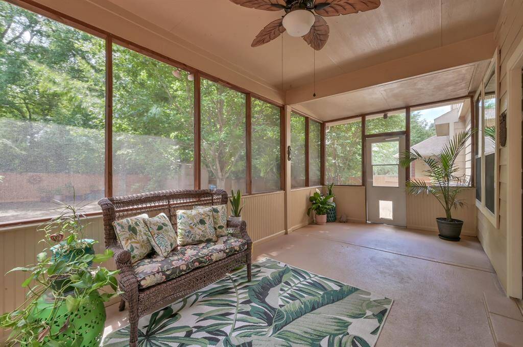 Screened in back patio