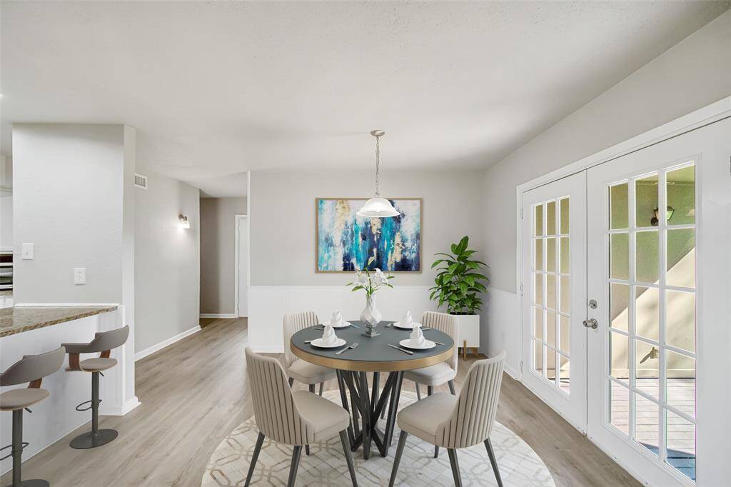 For reference, the breakfast room has been virtually staged to showcase its full potential and functionality.
