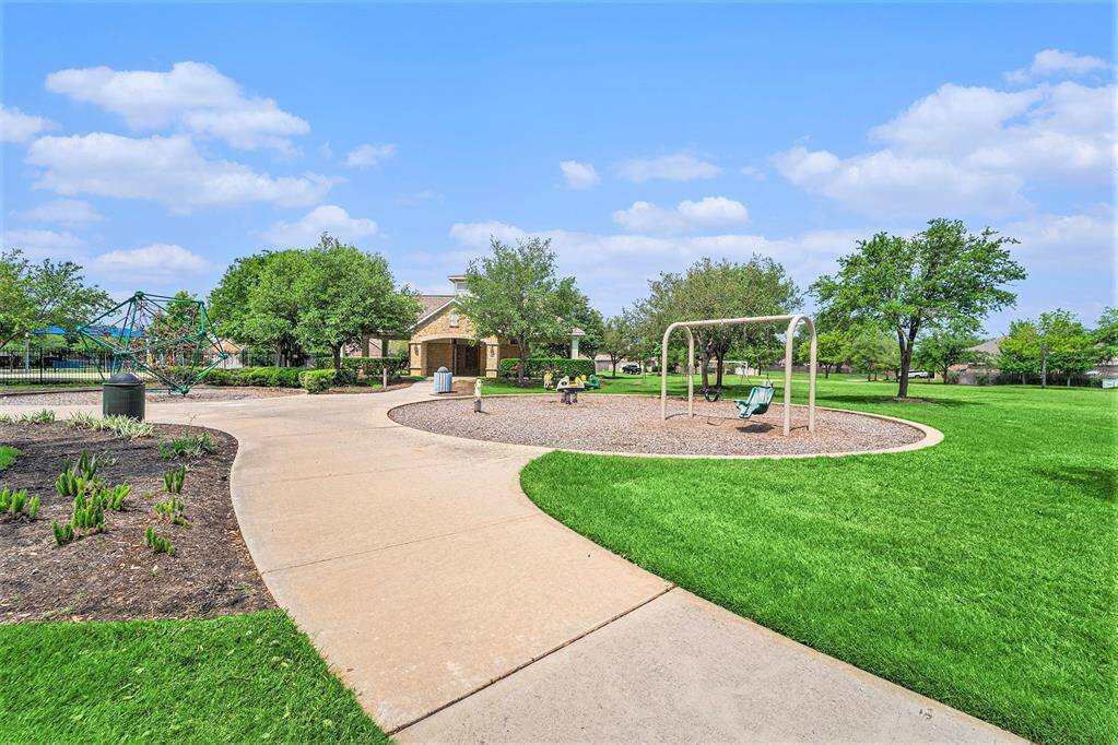 Another amazing park in the Oakcrest community!