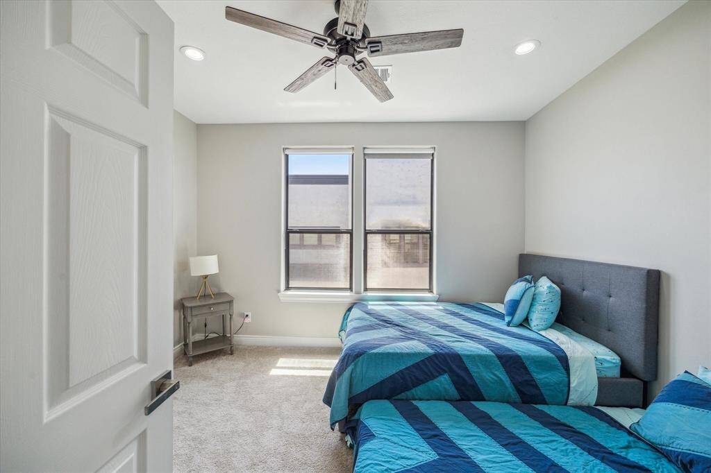 Secondary bedroom