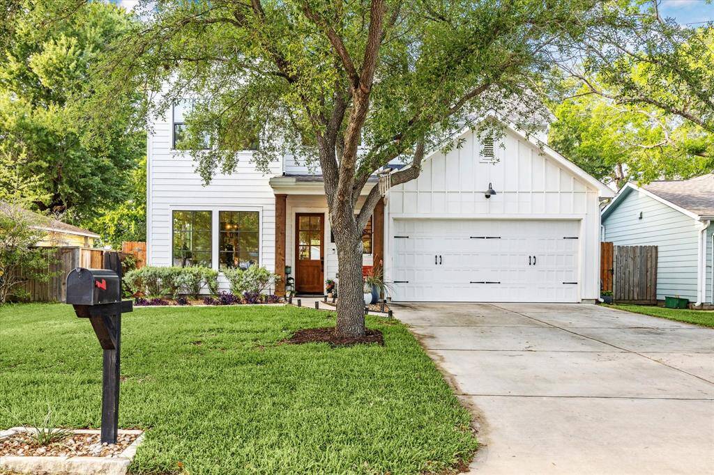 Built in 2019 by RobRyan Custom Builders
