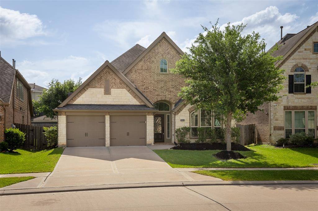 Gorgeous One-Story Brick Home with a Beautiful Design in Riverpark