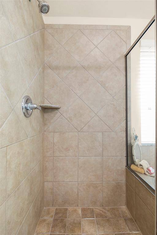 Amazing Walk-in Tiled Shower