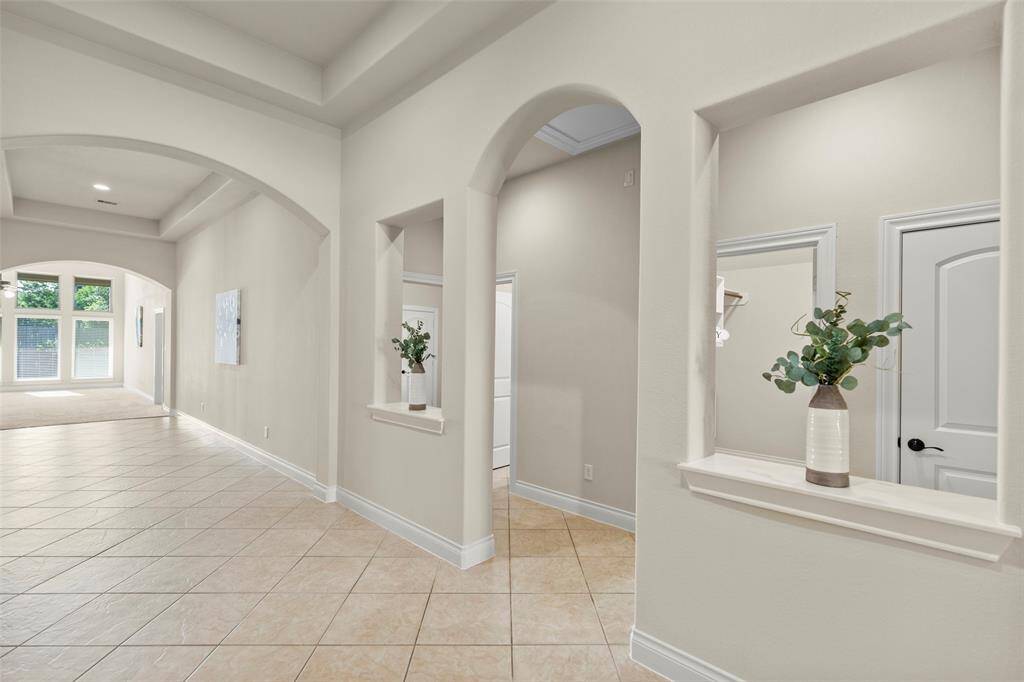Lovely Accents in the Open Walls down the Hallway
