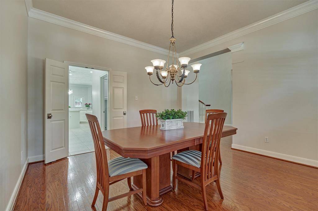 Note the architectural lines in this home that exude warmth and beauty!