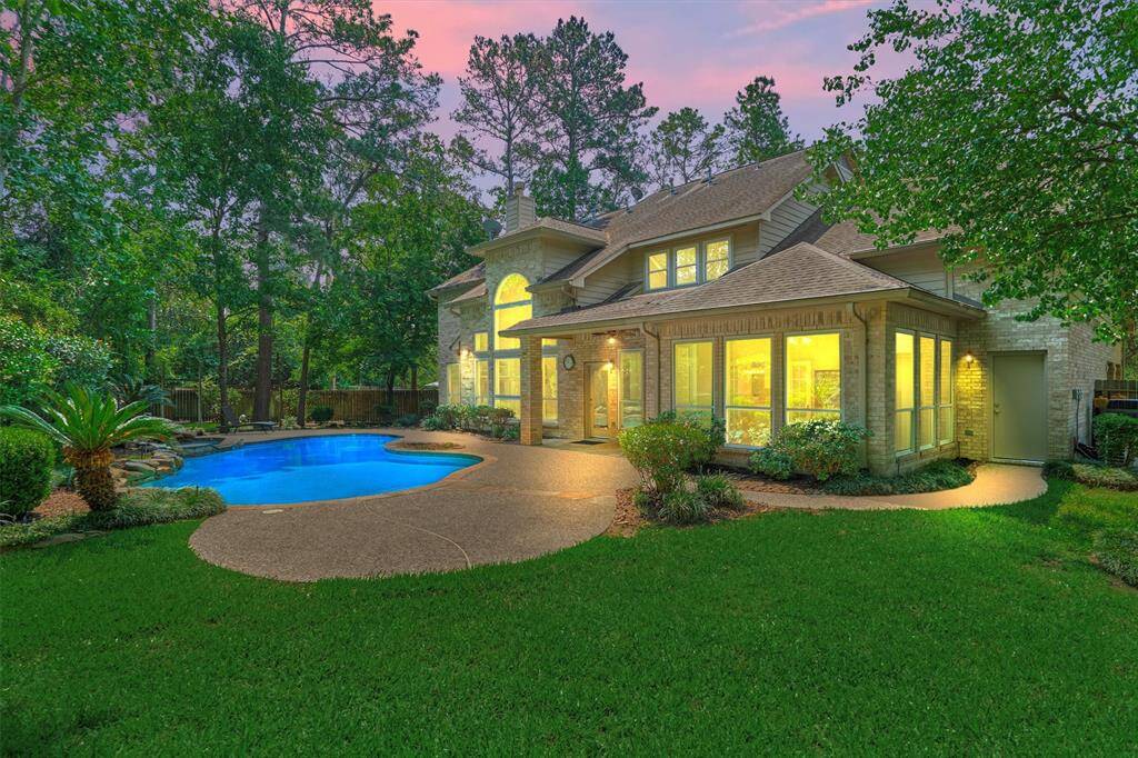 From one expanse to another, this lot is special for making memories with family and friends!