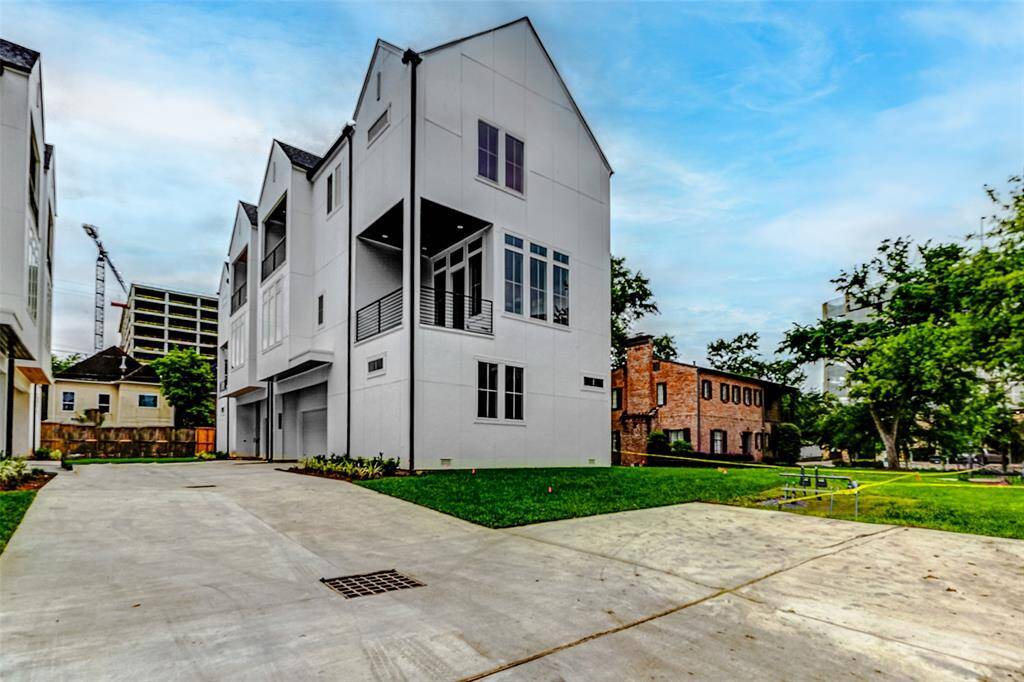 Welcome to this beautifully crafted, 2025-built home in the Medical Center. The modern architecture and pristine landscaping complement the sleek exterior, creating a striking first impression.