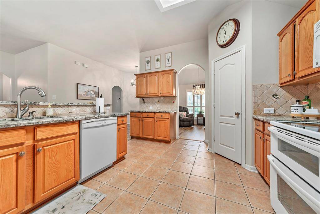 Another view of the kitchen