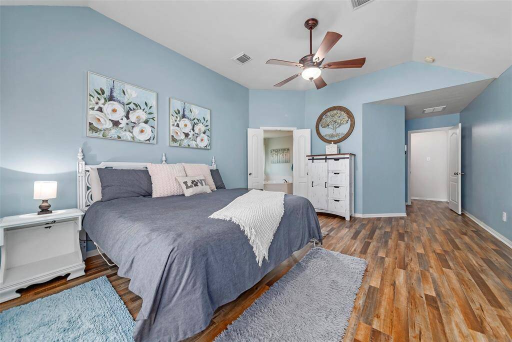 Spacious Primary bedroom