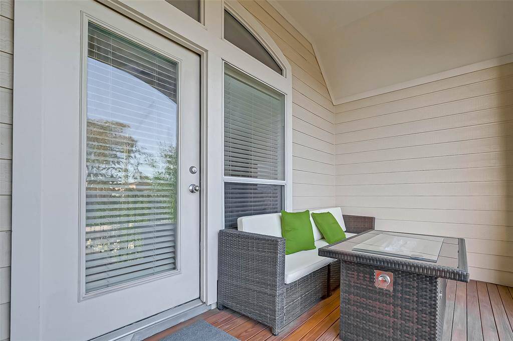 Large balcony upstairs