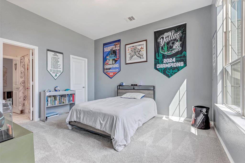 Spacious third bedroom
