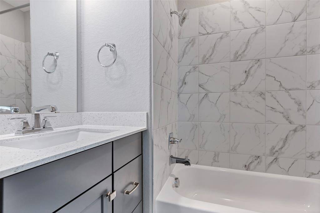 Ensuite bathroom for fifth bedroom
