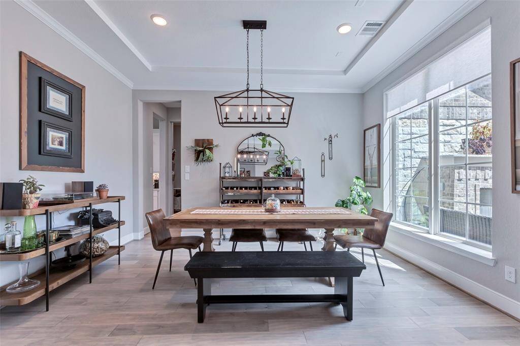 Spacious formal dining perfect for entertaining