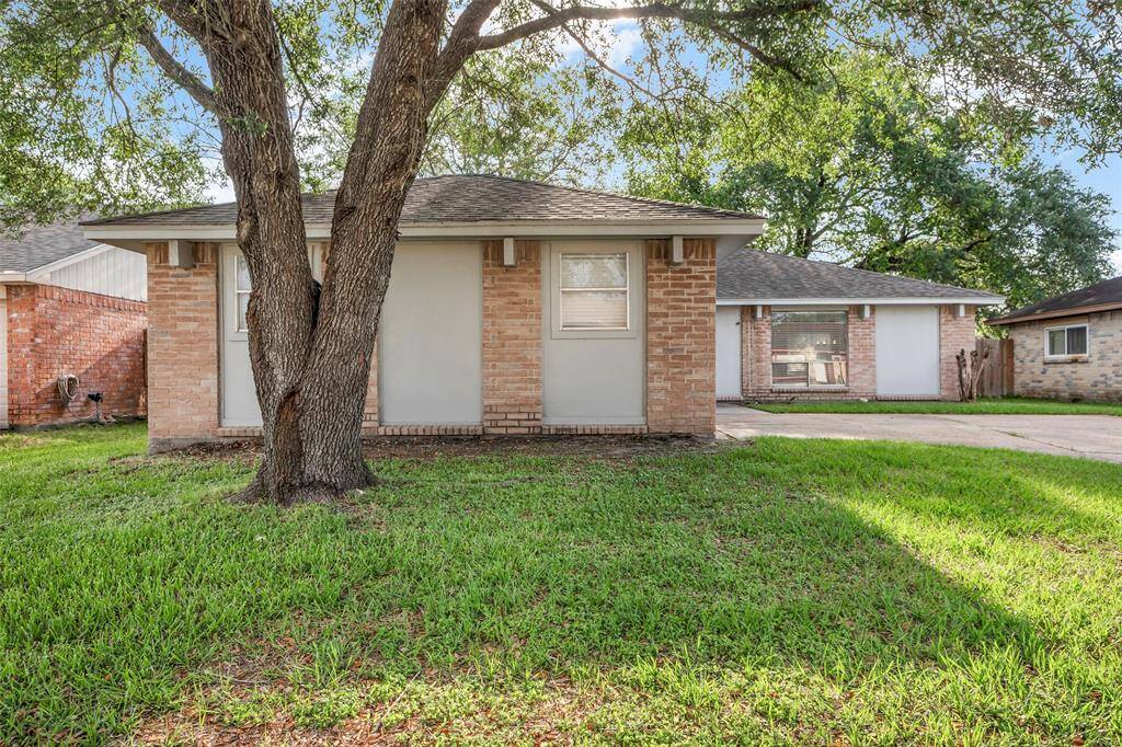 This three-bedroom home is ready for its new owner!