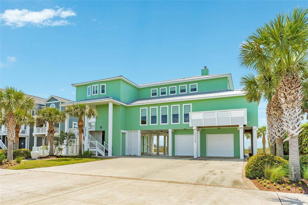 Large lots allow for seclusion and privacy