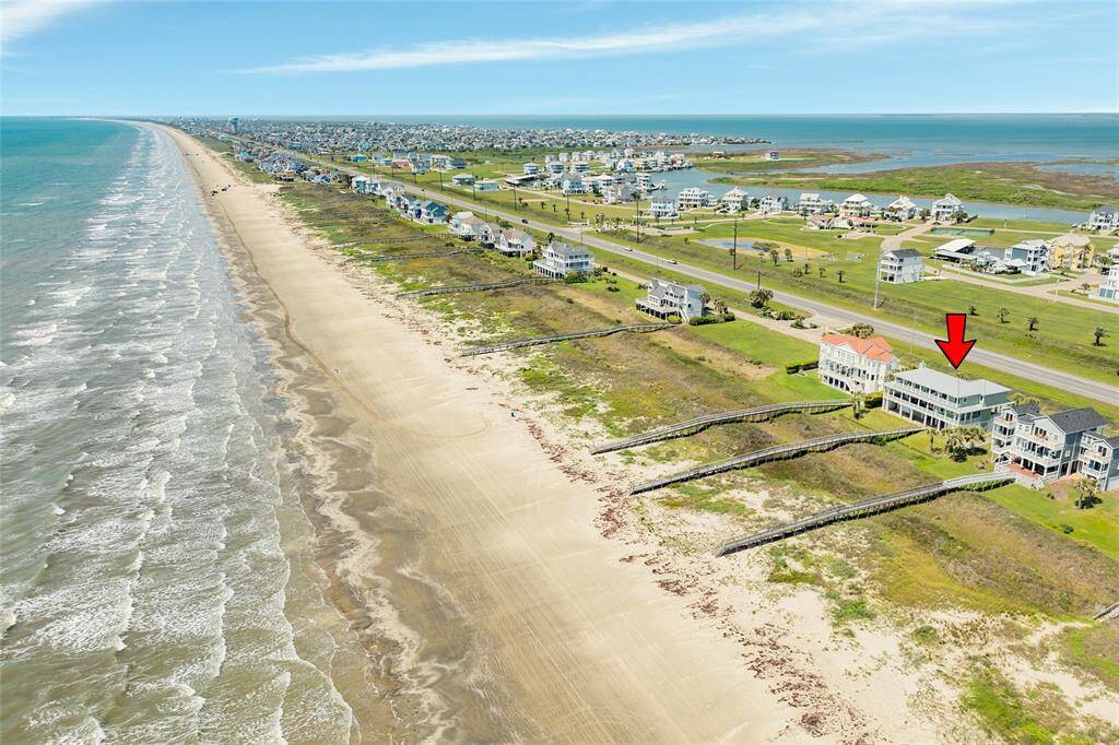 Sandhill Shores consists of one street of high-end beachfront homes allowing Beach and Bay views
