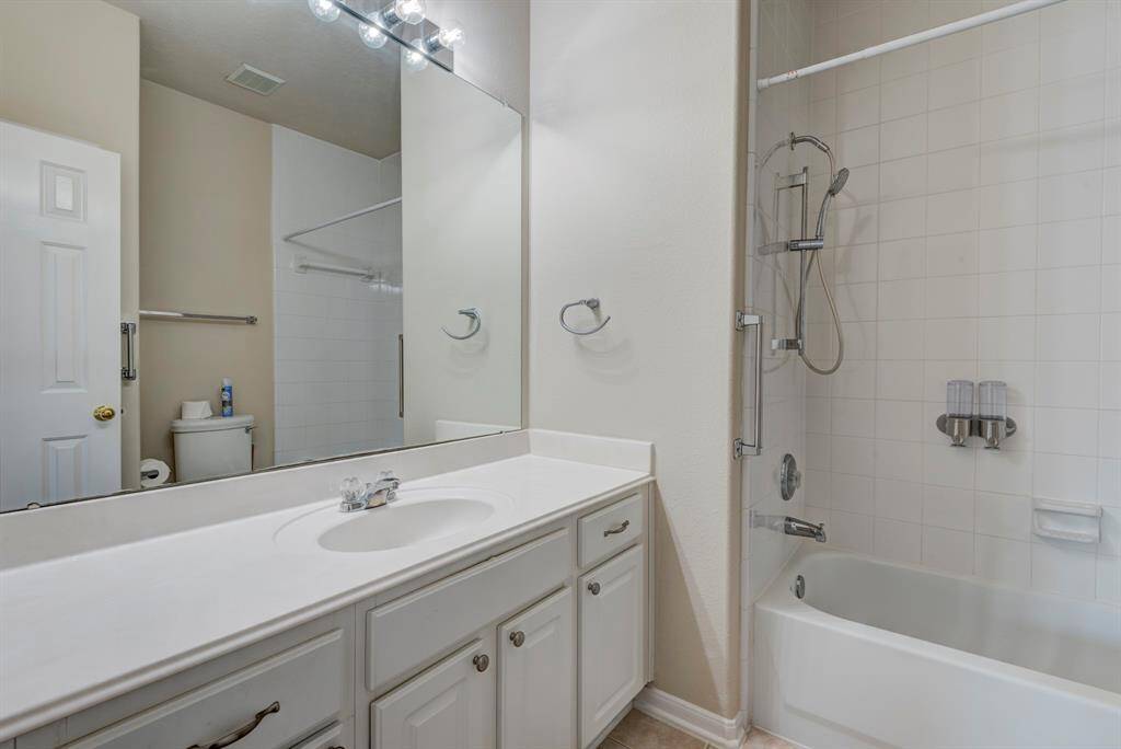 Hall bath also offers a tub/shower combo.