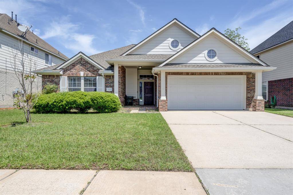 A well-maintained home with great curb appeal!