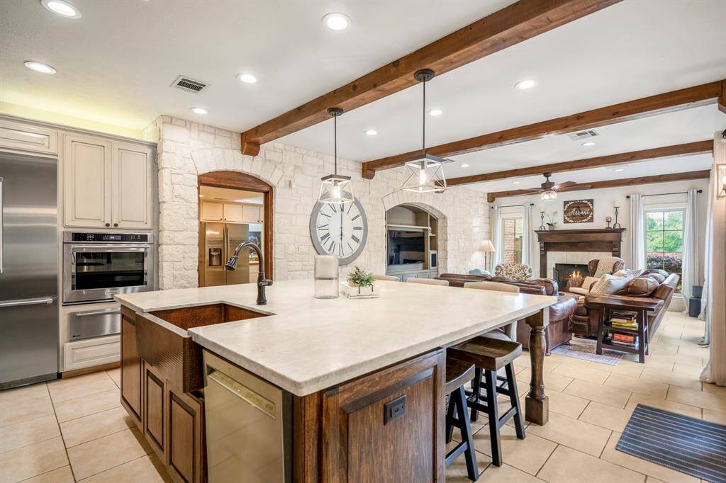 Luxurious kitchen featuring a spacious island, perfect for entertaining and culinary adventures.