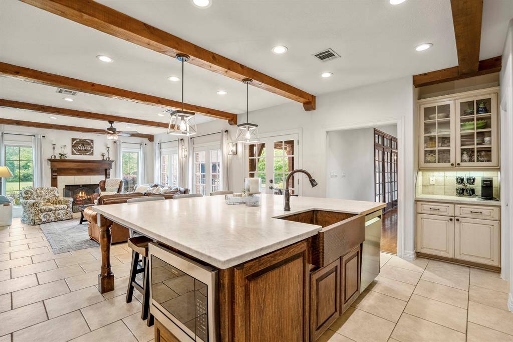 Cozy sitting room seamlessly connected to the kitchen.