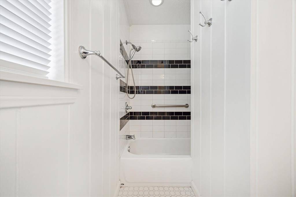 Shower/tub combo