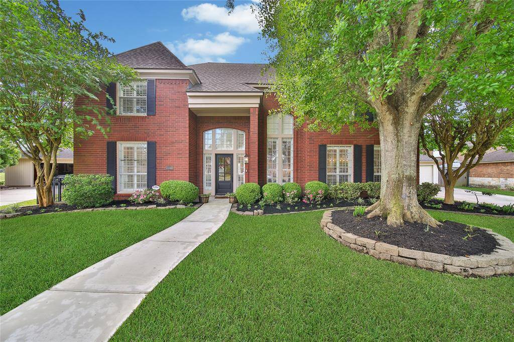 Welcome home to 2116 Firestone Ct behind the gates in SSH!