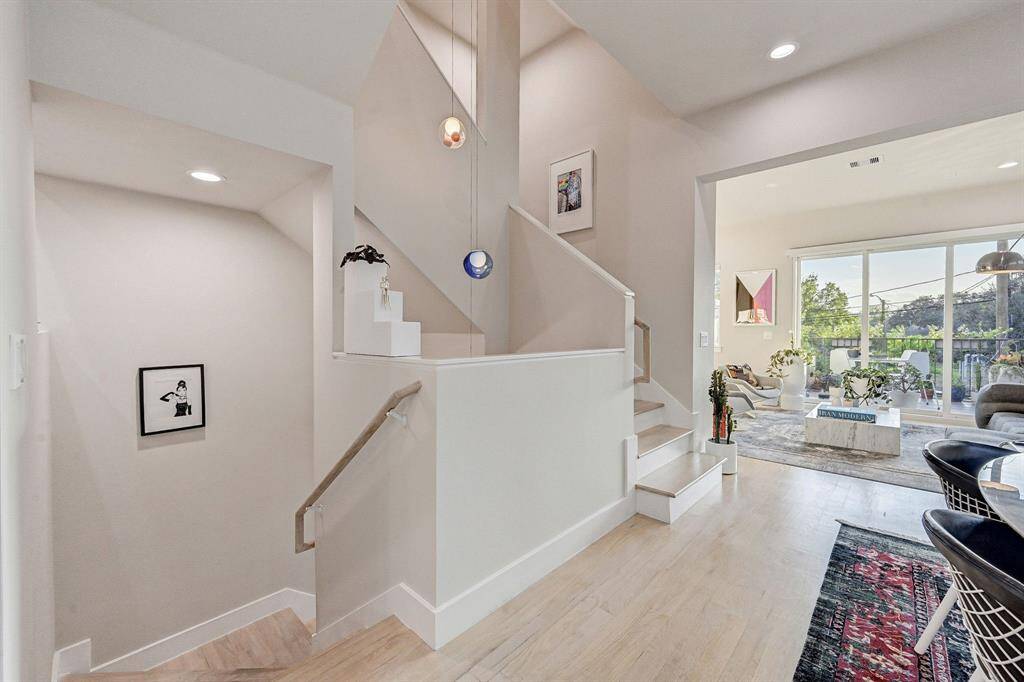 Upstairs to the 2nd level