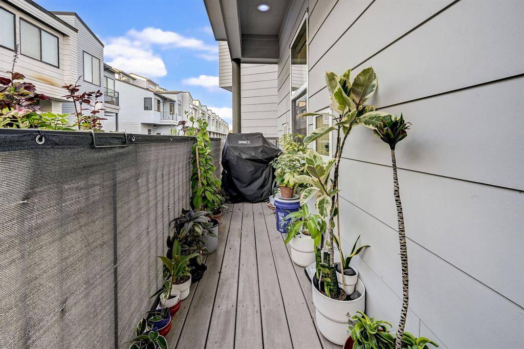 Patio number 3 with gas connections
