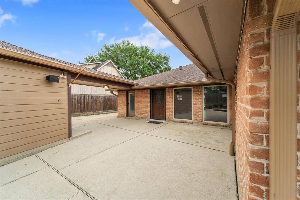 This is the perfect place to enjoy the Texan sun with a barbecue.