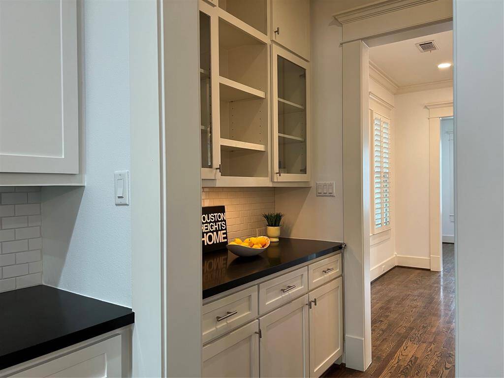 Butlers Pantry is prefect for extra storage. Across from the butler's panty is a walk in pantry.