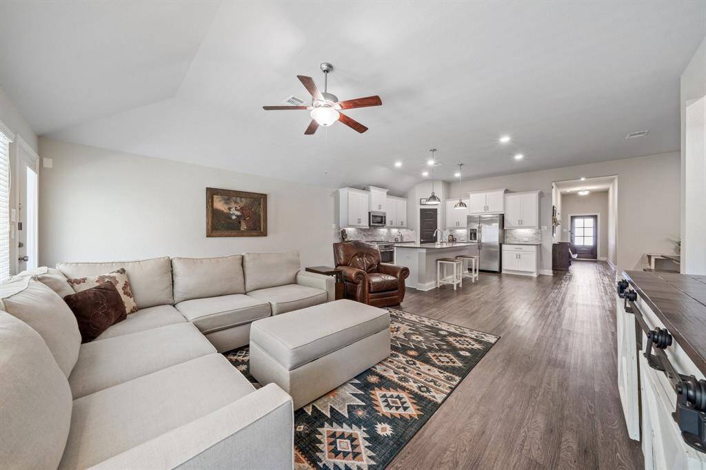 The open-space concept increases the cohesion and sense of connection of the house as a whole complete and unifying living arrangement.