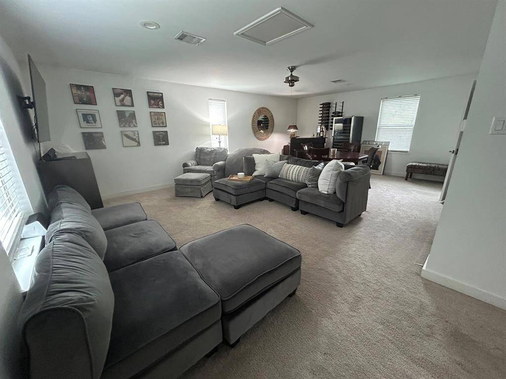 Great entertaining can take place here.
