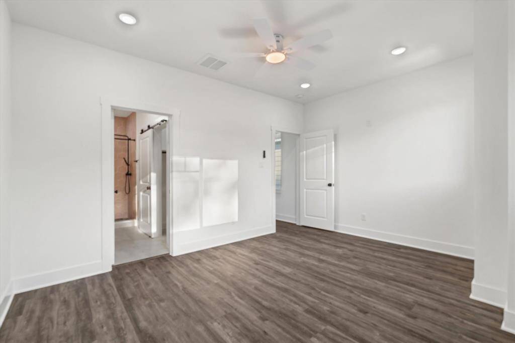 Located in La Porte’s historic Main Street district, this property is conveniently located within walking distance to restaurants, schools, shopping, and even Sylvan Beach!