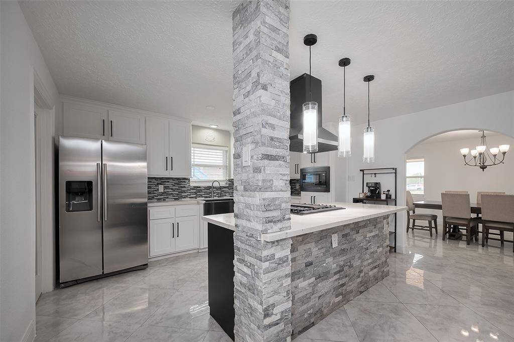 Stone finish for a nice touch