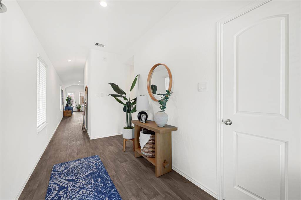 Foyer/entry
