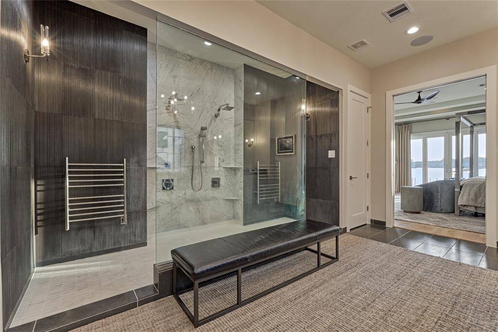 The dual walk-in shower is a masterpiece in itself.