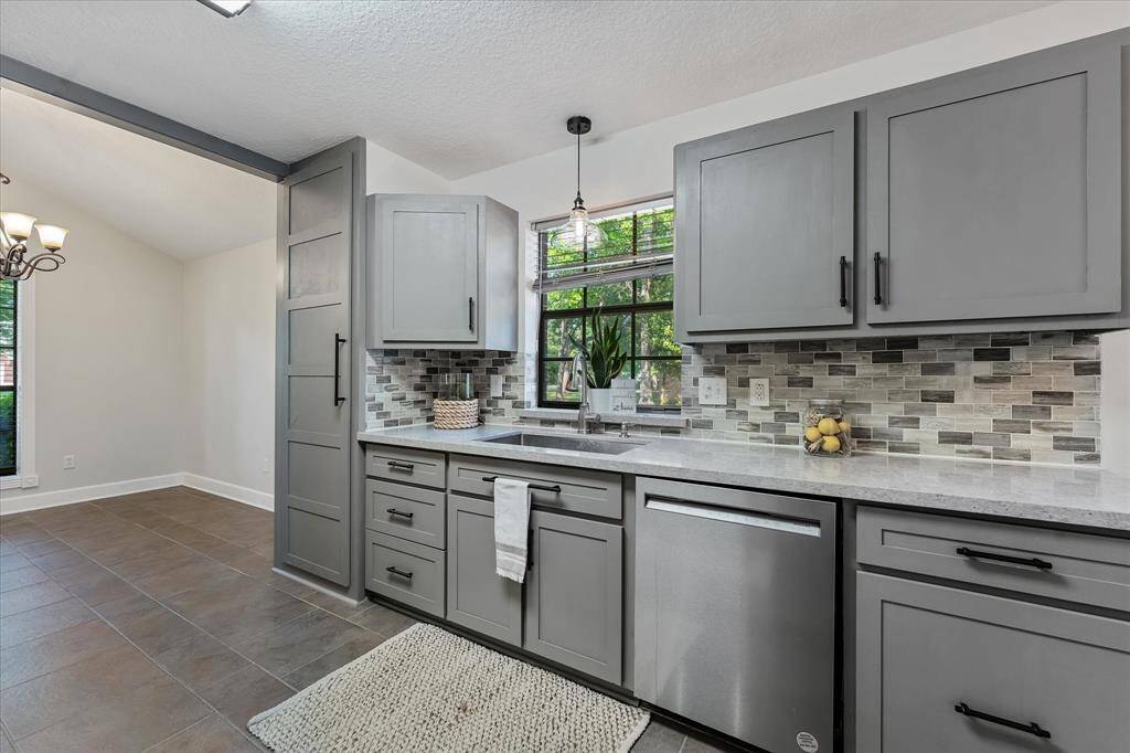 Deep pullout storage in all bottom cabinets.