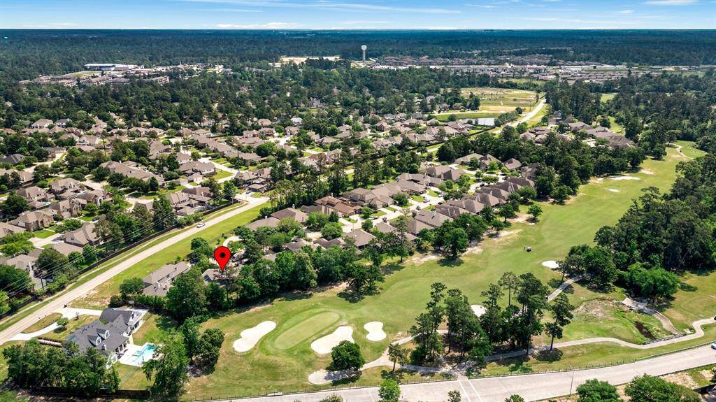 View of the Courts at Auburn Lakes. A wonderful, gated community just steps away from the Willow Creek Golf Course.