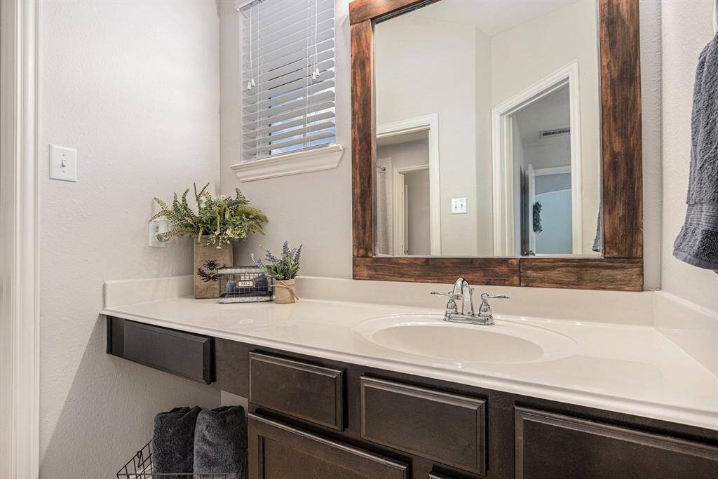 Jack and Jill bath on second floor