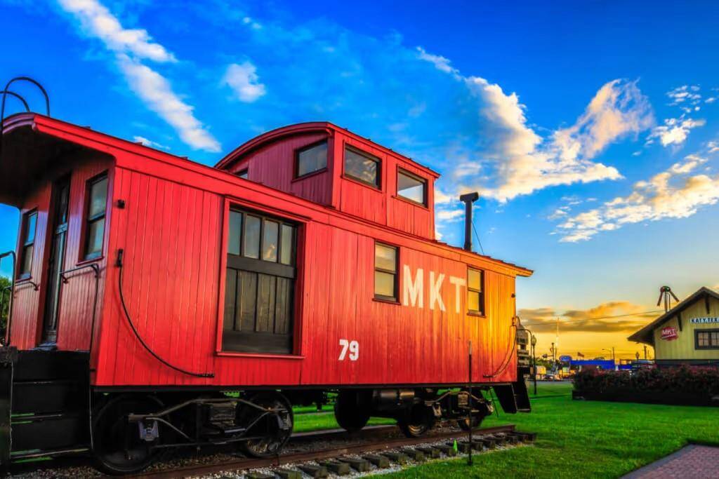 MKT