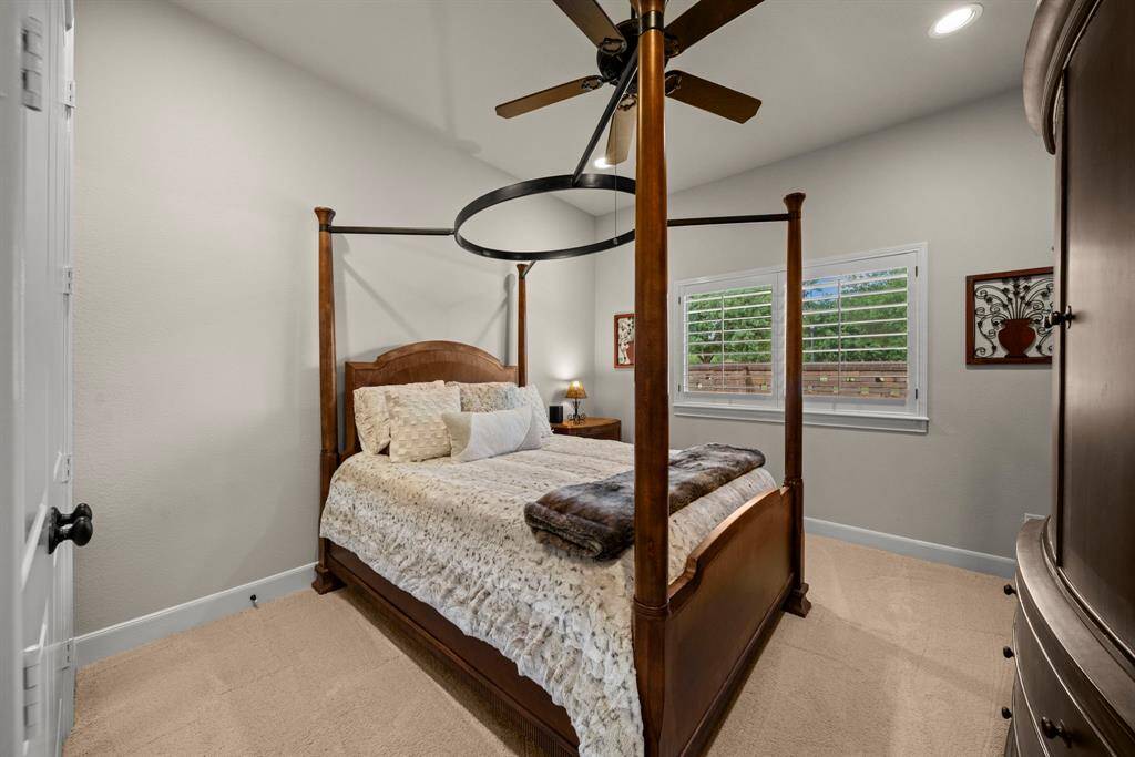 Downstairs Guest room for you visitors