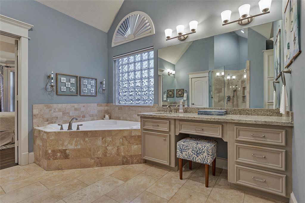 Soaking tub with tile surround