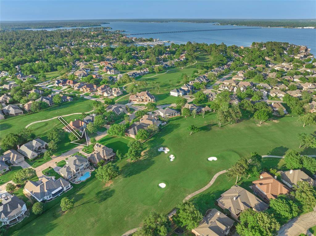 Bentwater offers access to three 18-hole championship golf courses, pickleball & tennis, country club, yacht club, sports club, 2 pools, boat ramp & marina and a 24-hour manned gate.