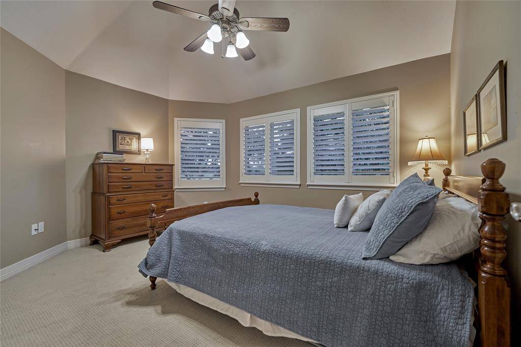 On the second floor there are two secondary bedrooms, a shared bathroom, a game room/living room and an additional flex space.